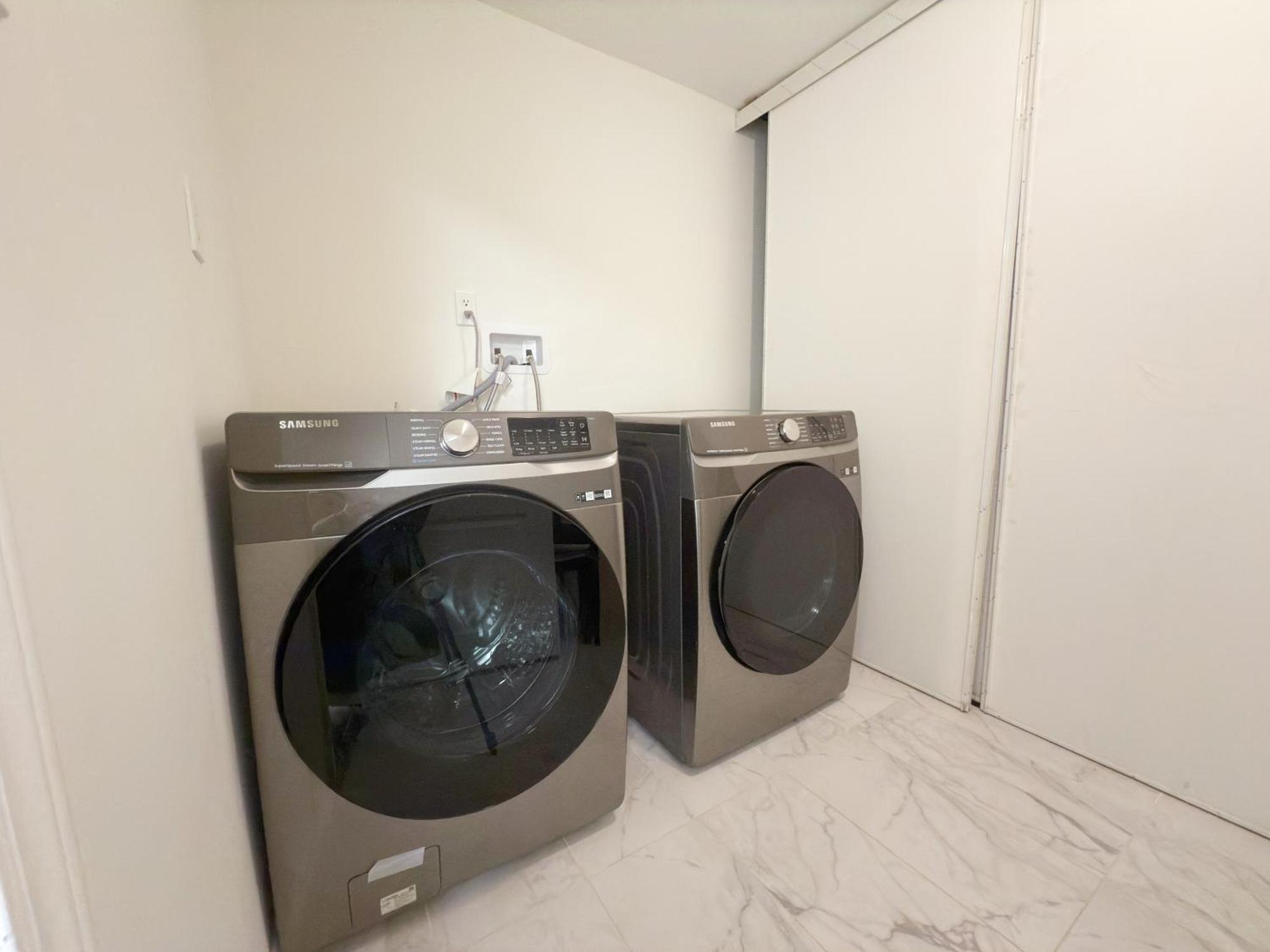 Cozy Room With Private Bath Near Don Mills Subway Toronto Ngoại thất bức ảnh