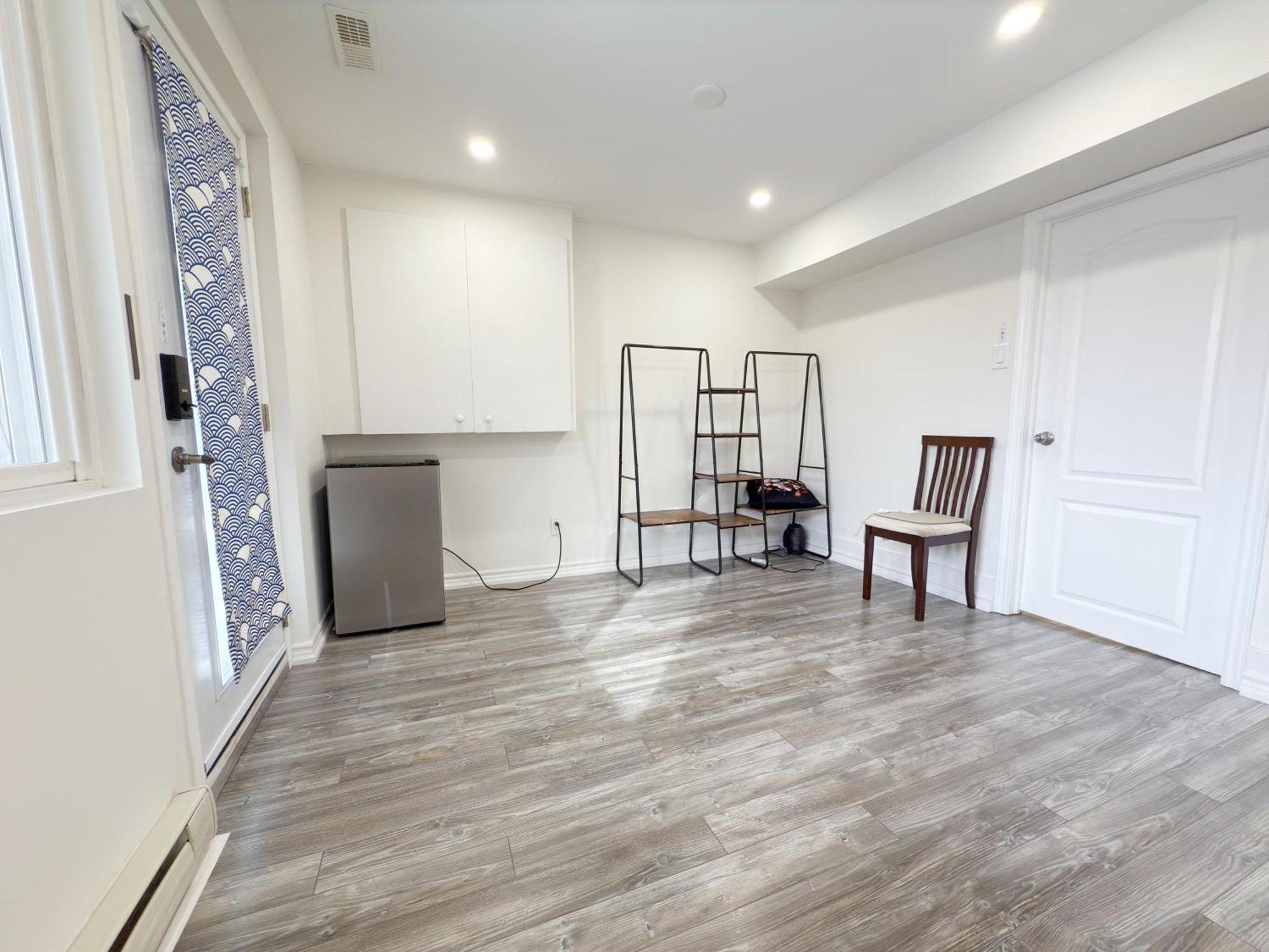 Cozy Room With Private Bath Near Don Mills Subway Toronto Ngoại thất bức ảnh
